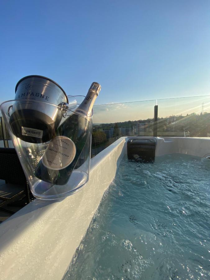 Liege Luxe & Jacuzzi Sous Les Etoiles Apartment Saint-Nicolas  Bagian luar foto