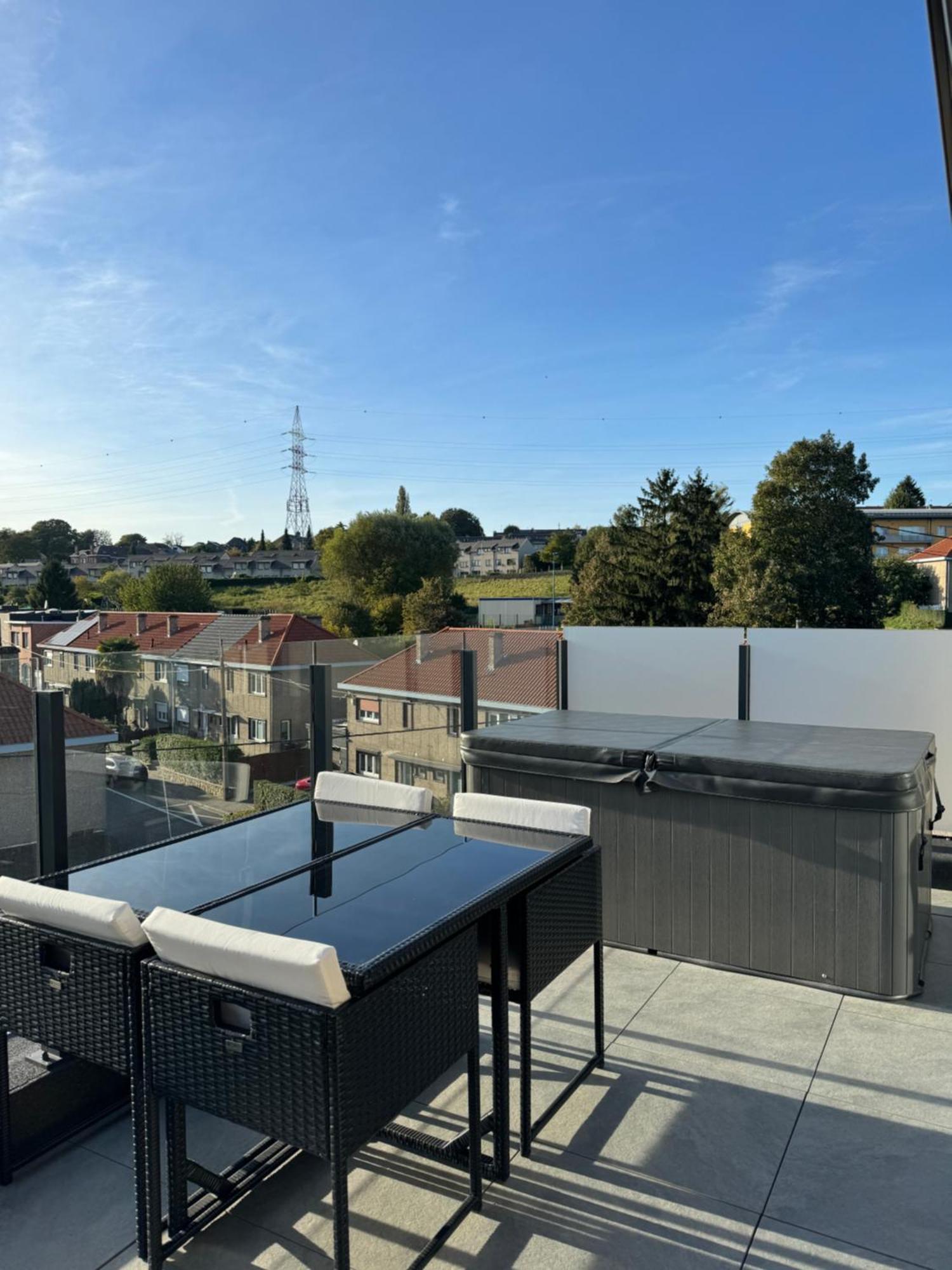 Liege Luxe & Jacuzzi Sous Les Etoiles Apartment Saint-Nicolas  Bagian luar foto